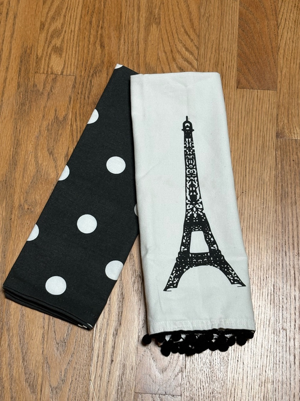 Set Cotton Towels White Black Eiffel Tower PomPom Polka Dot Kiss That Frog Paris